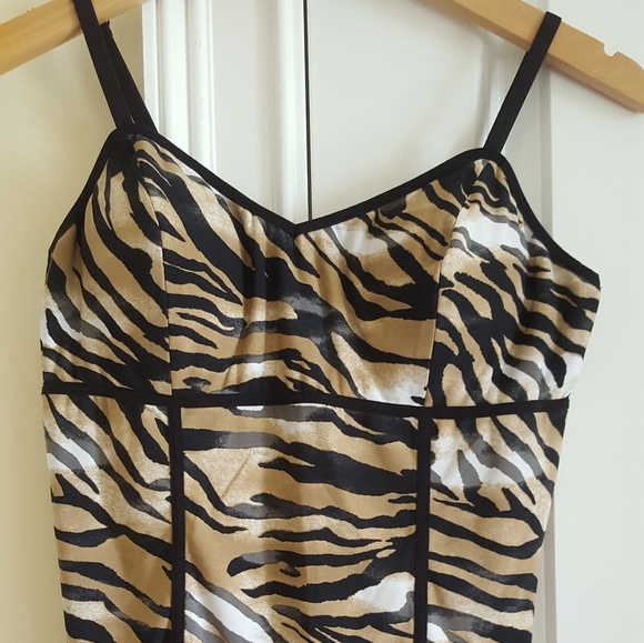 Cache Tops - Cache animal print cami Cache Tops - Cache animal print cami